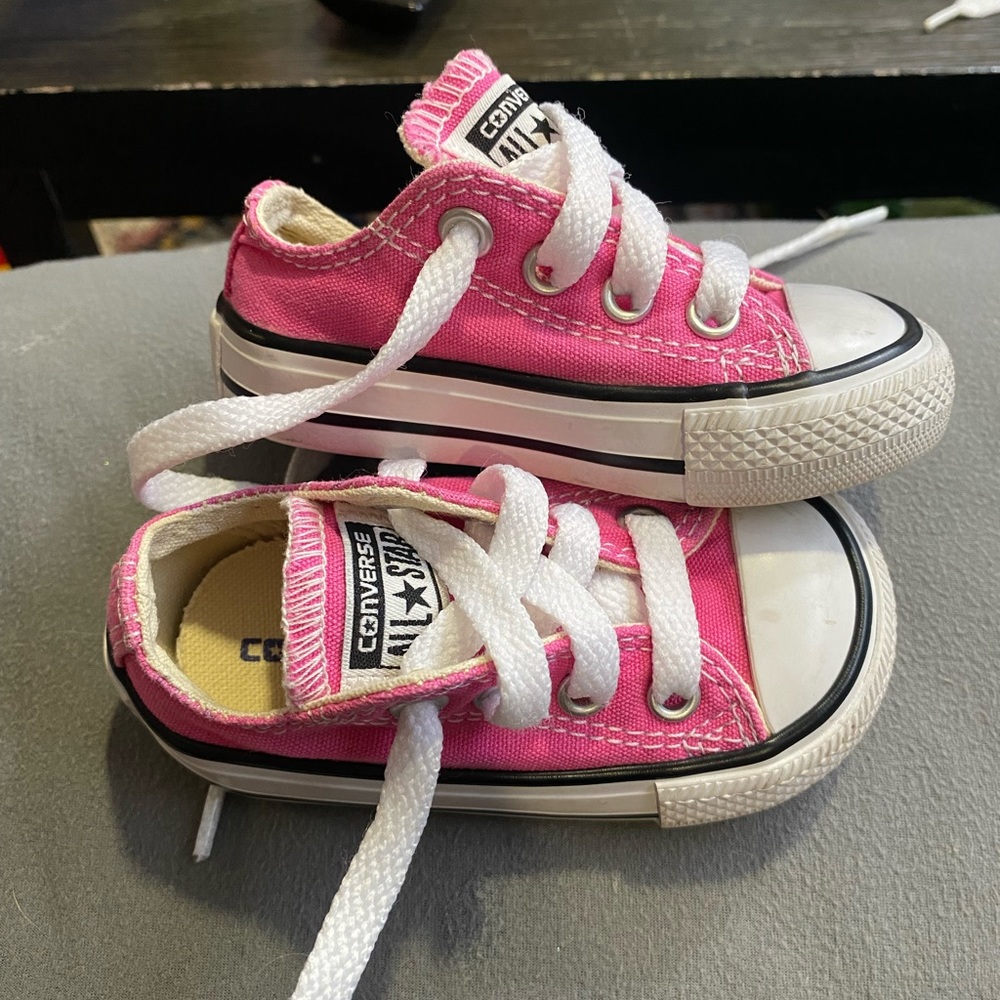 Hot pink converse